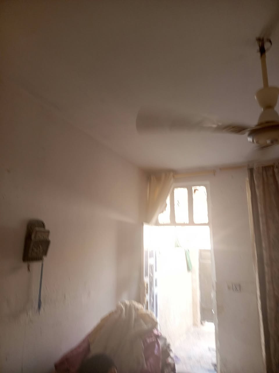 مشتمل للبيع مساحته 75م طابق واحد بداية شارع ابو سمير منطقة كاملة الخدمات السعر 53 وبي مجال قليل الاتصال على الرقم ***********
