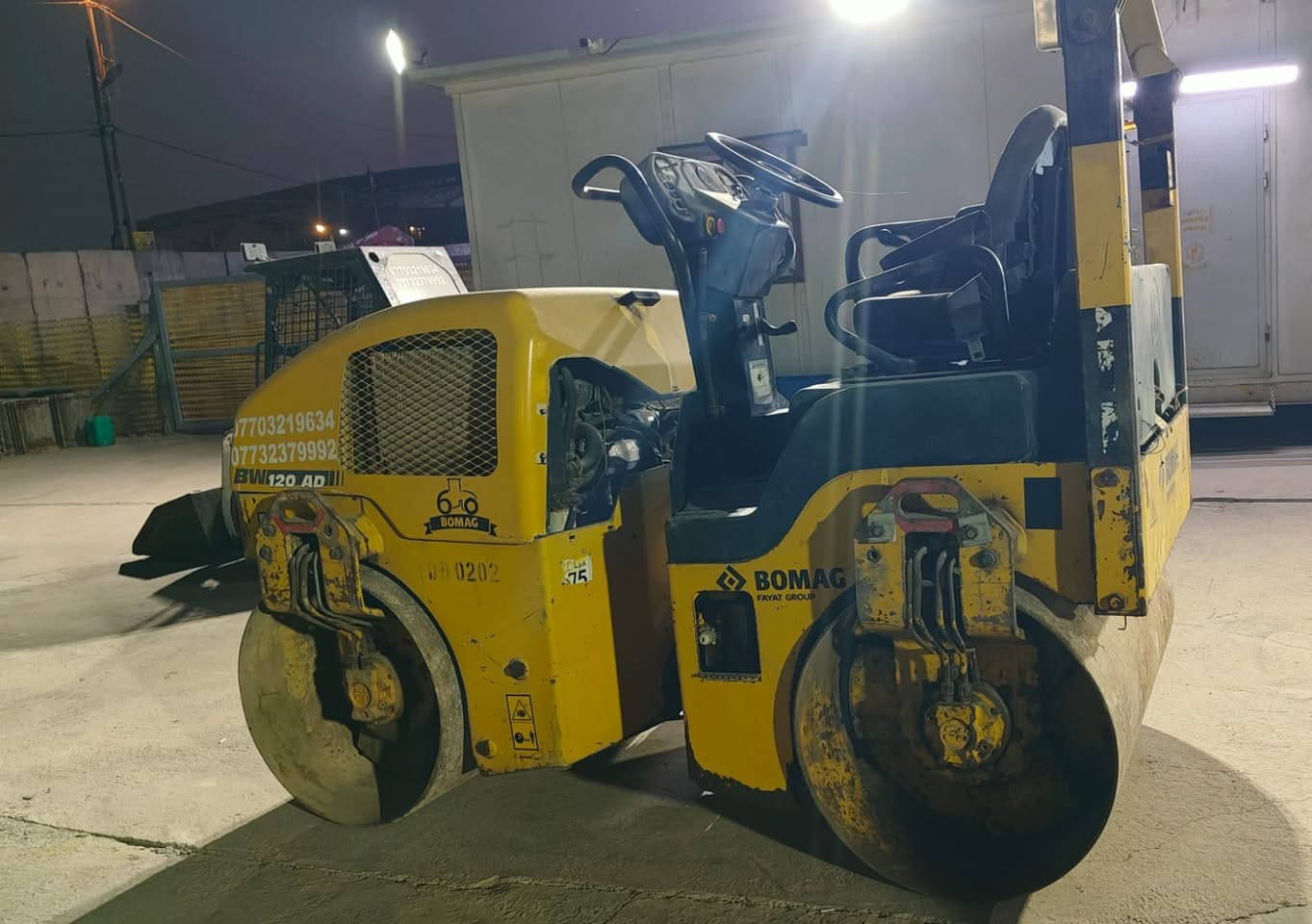 حادله بوماك الماني للبيع ٣ طن
بغداد السعر ٦٥ وبيه مجال ***********
