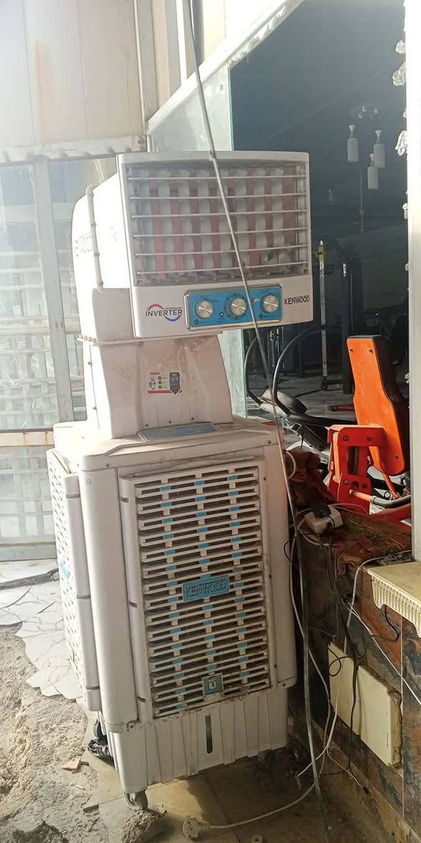 ٣ مبردات كلش نضيفات شغالات
٧٥٠ الف كلهن
***********
