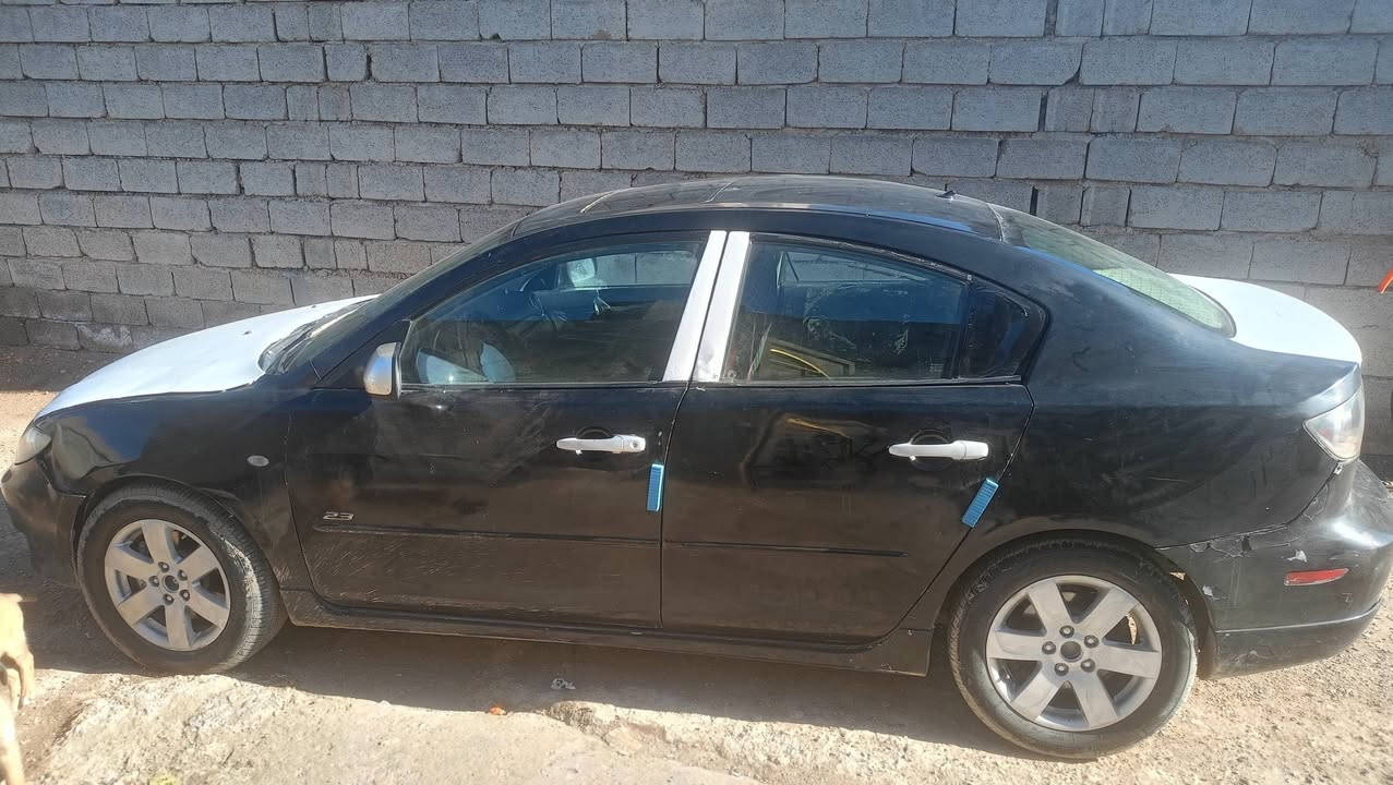 مازدا 3 للبيع او المراوس رقم بغداد موديل 2005 كير ومكينه كراون 1600 السنويه تنفذ بشهر السادس 
المكان ديالى كنعان السعر 39
***********
