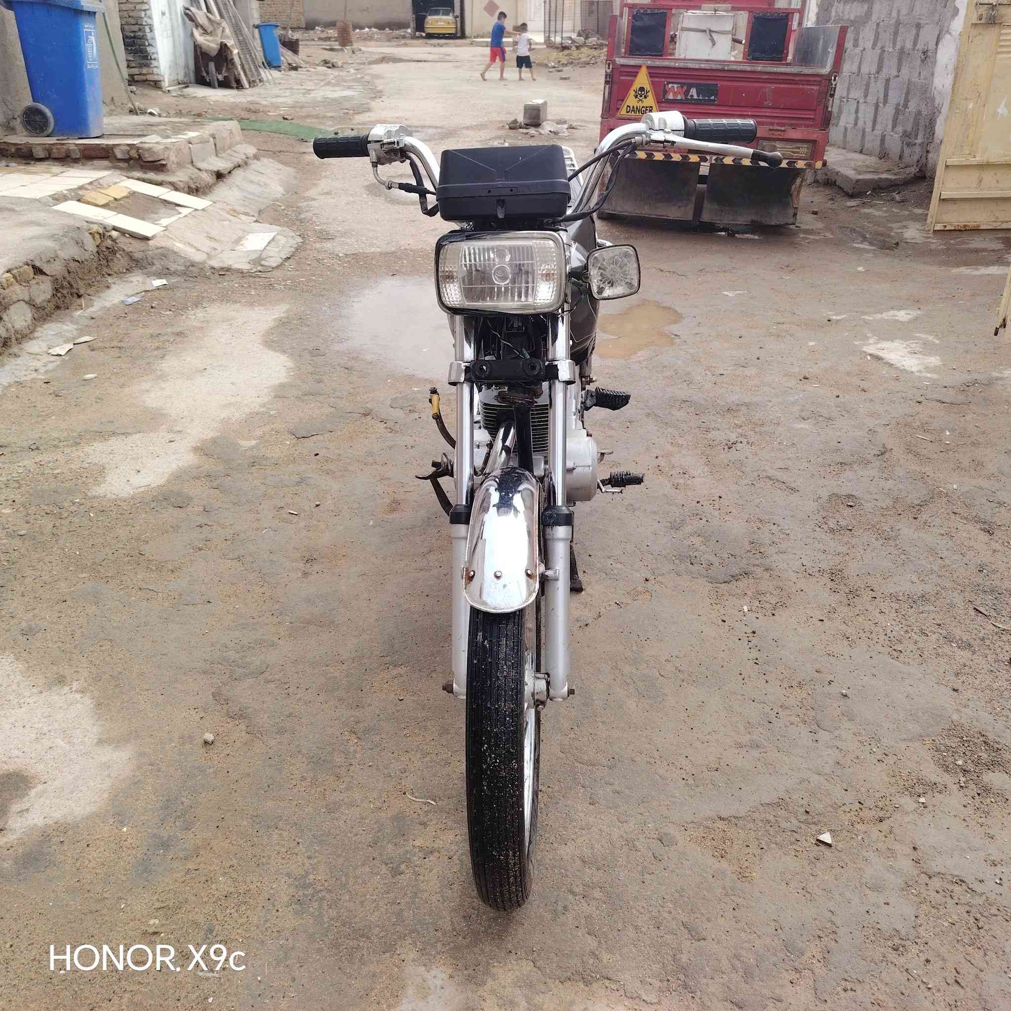 دراجة شاصي نامة محرك امتياز نضيفة اوراق سكنر دراجة موديل 23 سعر 600 وبيهة مجال للطيبين مو شراي لا تعبني


**إذا كنت صاحب هذا الإعلان وتريد حذفه لأي سبب، رجاءا أرسل رسالة إلى الدعم الفني**