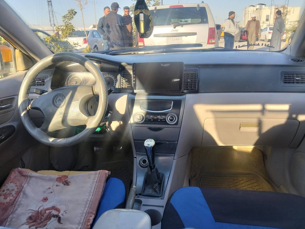 السلام عليكم جلي موبل للبيع مديل 2013 مكينه بلاديه ومكفوله من الضربه بيه بس بارد بصفحه السايق والحداديه خير من الله وباقي التفاصيل اتصال على الرقم *********** السعر 39
