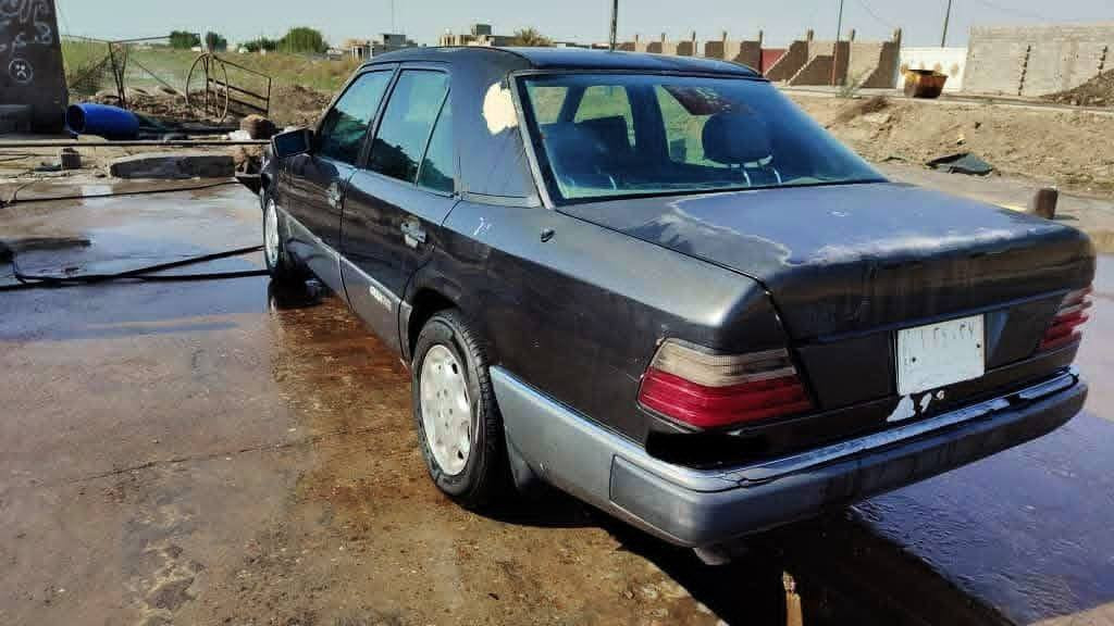 السلام عليكم
مرسدس دب مديل 1993
محرك VVT3000
كشنات كهرباء +مرايات كهرباء
تبريد شغال
حداديه اماميه خلفيه جديد
تخم تاير
سنويه جديده بأسمي مداور ثاني يوم
سعر 45وبيه مجال العنون البصره قضاء الدير 
رقم الهاتف ***********
