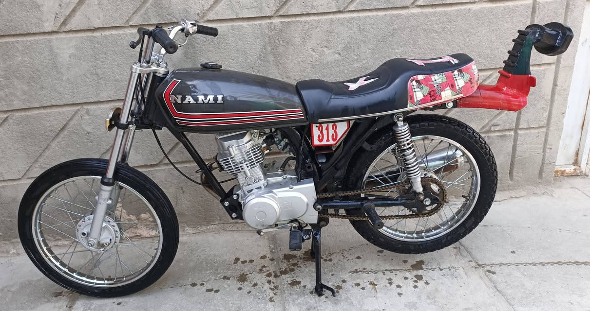 السلام عليكم دراجه للبيع تعمير 25 مكينه نامه اصلي كلك كلك  لدراجه سعرها 550مكاني ناصريه مركز ***********
