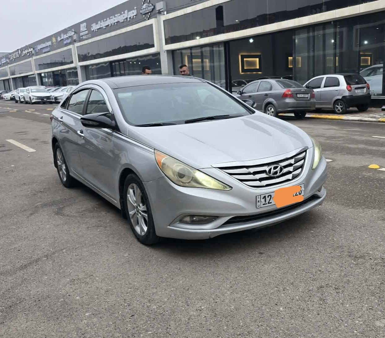 سوناتا 2013 وارد أمريكي  بانوراما فول مواصفات محرك 2400 شرط والكير شرط/ تبديل باب خلف السايق مع  تقليمات  السعر( 117) العنوان / الموصل /الرشيدية (واتساب) ***********
