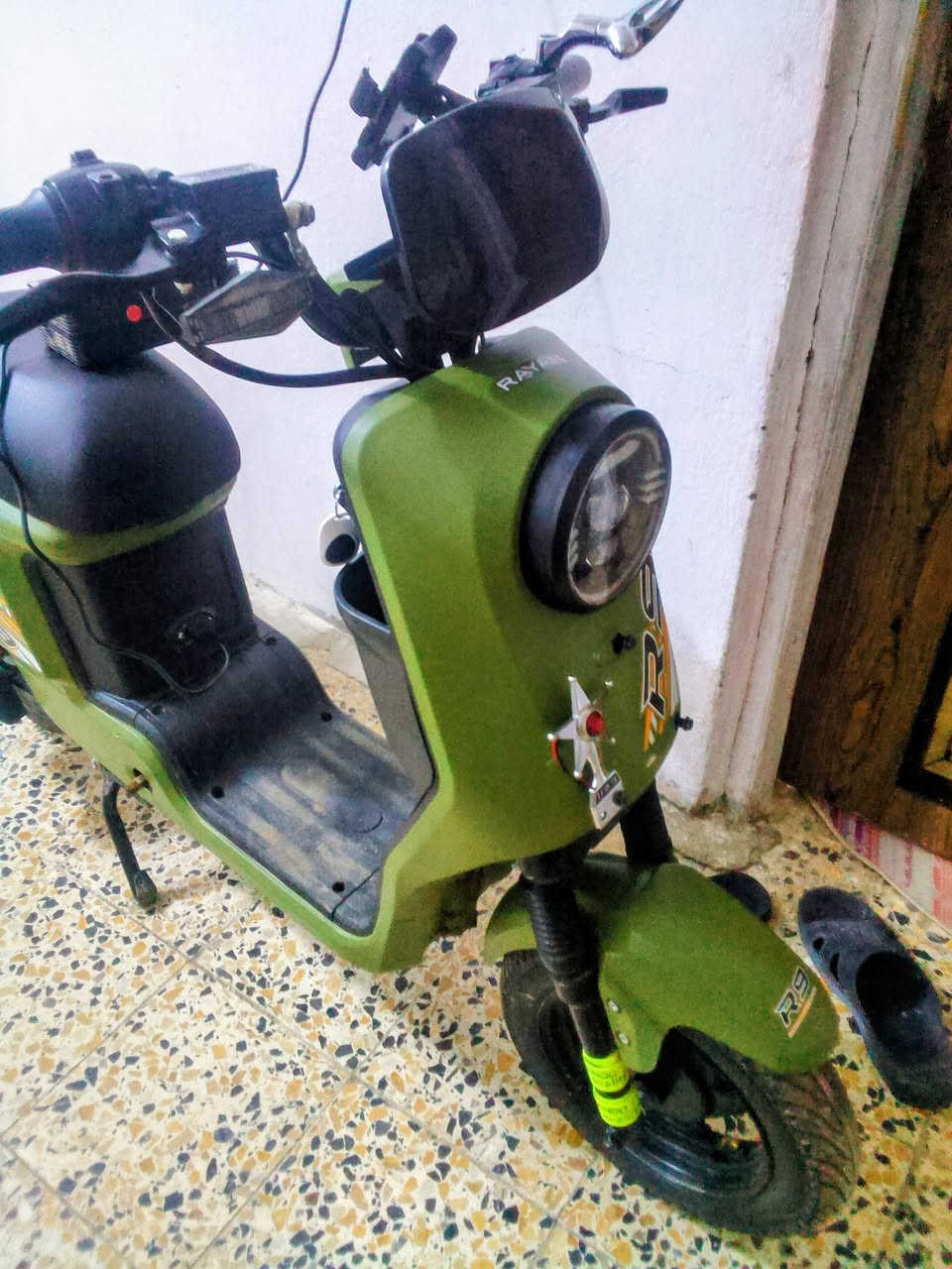 سلام عليكم دراجه شحن ار9 ريان خمس بطاريات كلشي شغال بل دراجه ايجي وياه اسويج وكارت وبصمه 
مكاني ناصريه قظاء الفجر.السعر 620


**إذا كنت صاحب هذا الإعلان وتريد حذفه لأي سبب، رجاءا أرسل رسالة إلى الدعم الفني**