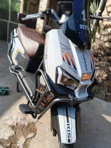 سلام عليكم دراجه شحن للبيع موديل 2026 مستعمل 3 أيام فقط 
دراجه بعد زيرو بطاريات عدد 6 الكبار شاشه ايباد بلوتوث نظام رجوع للخلف لون سمنتي المرغوب 4 نمر كير السرعة 110 
لد زنون عالي وناصي تكدر تتحكم بي ع موبايل نضام باركن بي 
اخوان مكاني جلولاء حي الخضراء السعر مليون وبي مجال كلش بسيط 
***********
