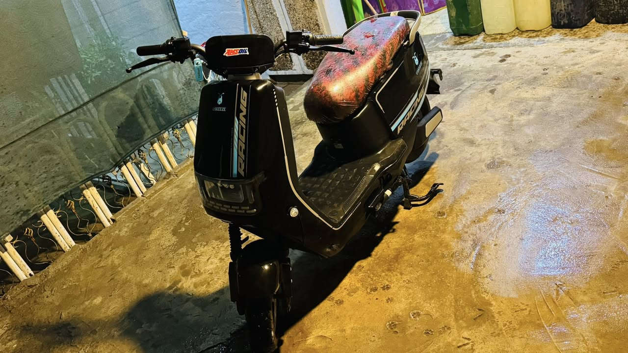 ماطور شحن للبيع
اوباما ٦ بطاريات
ملف 2000
سرعه حقيقي ٧٠
بطاريات عالنص 
السعر ٤٥٠ وبي مجال قليل
***********
