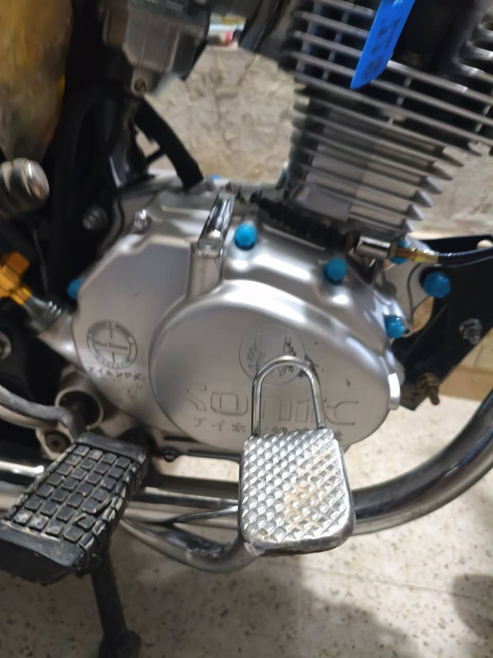 دراجه للبيع عوزها بس تانكي الله يشهد


**إذا كنت صاحب هذا الإعلان وتريد حذفه لأي سبب، رجاءا أرسل رسالة إلى الدعم الفني**