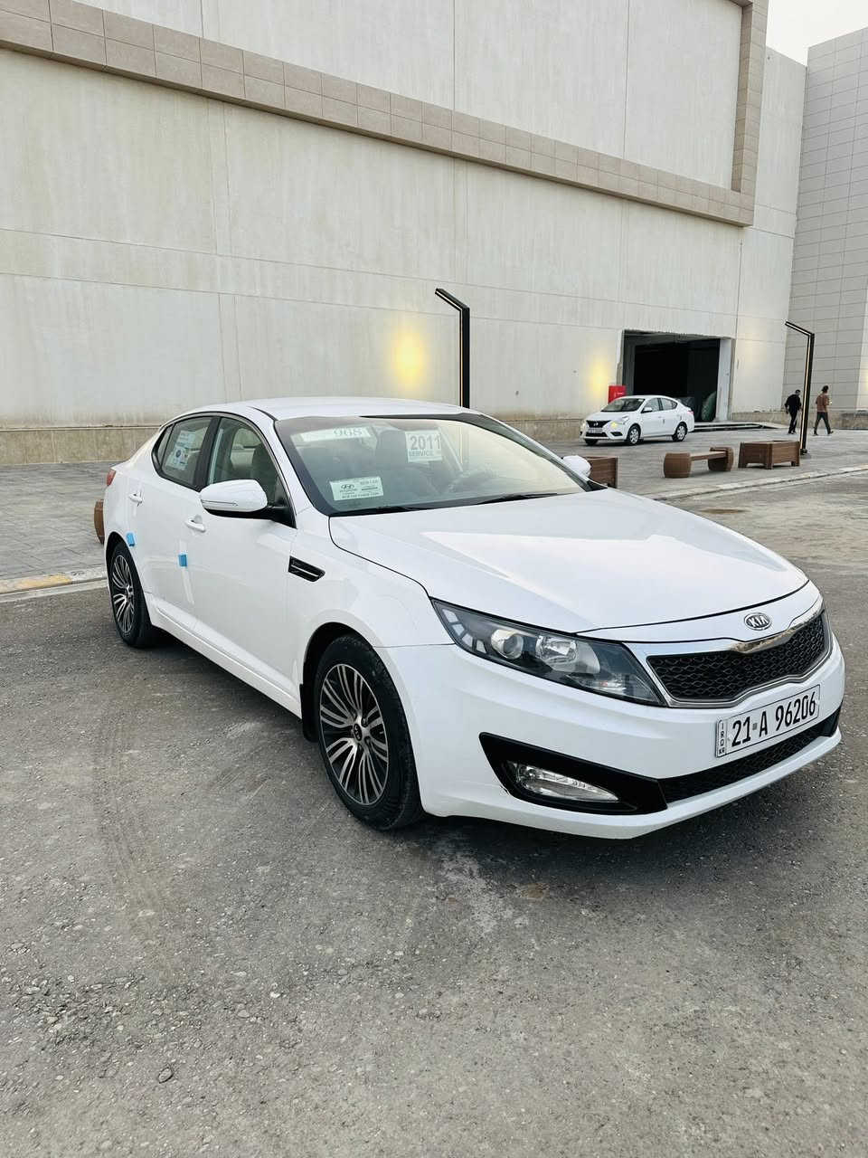 السلام عليكم..اعتذر عن الاقساط والوعدة...للبيع كيا اوبتيما 2011 خليجي لون ابيض رقم سليمانية دولي سنوية جديدة شرط التحويل...
سياره حيل حلوة واحلى من الصور...
سياره بيها صبغ براس البنيد والباقي مكفول...بدون بارد بدون رصعات...
سياره مواصفات نص فوول 
محرك2400مامفتوح 
كير مامفتوح 
صدر جديد طخم تاير جديد
داخل لونين 
ويل كب كروم 
تحكم ستيرن 
شفتات ستيرن 
كشن جك وباقي المواصفات معروفة
السعر119 وبيها مجال 
مكاني صلاح الدين تكريت 
للاستفسار ***********
