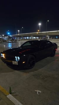 جالنجر موديل ١٥ للبيع ٦ سلندر محرك ٣٦٠٠   الضرر جاملغين وتبديل بنيد وص...