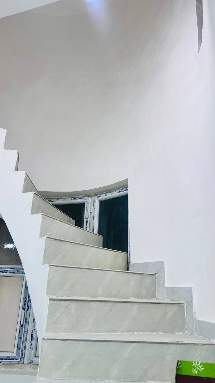 مشتمل مربع حديث مامسكون ركن 110م على شارعين 12
موقعه كلش حلو بشارع القاضي قرب المجمع السكني

للاستفسار ***********

***********
