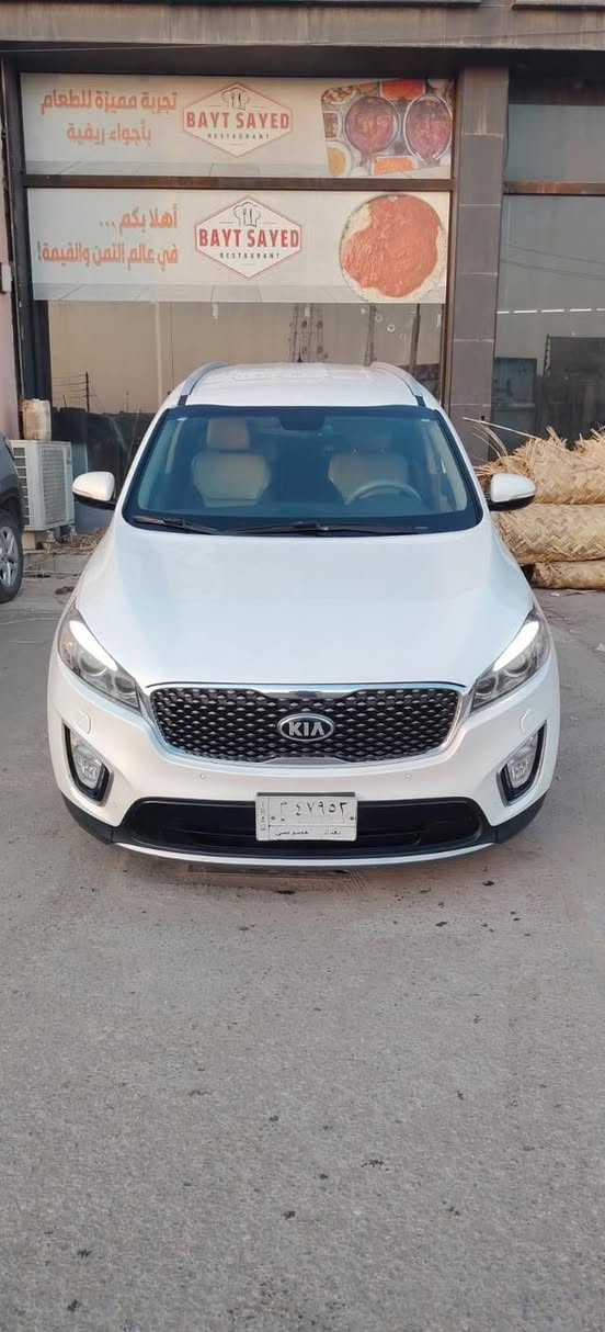 سورنتو2016خليجي ماشيه 135 حقيقي
رقم بغداد سته سلندر
فورويل حساسات امامي خلفي مكينه كير مامفتوحات سياره مال بيت نضيفه جدا 
السعر205$
مكان السياره العماره ميسان
رقم الهاتف
***********
اني مكلف بلنشر اي استفسار الاتثال على الرقم المذكور
