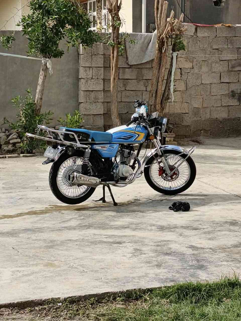 دراجه تايكر ٢٥خمسه كير اوراق كامله سونك الاصلي كفاله عامه من جاملوغ لجاملوغ عده شاشه مبدله وشاد الاصليه صلنصه رياضي شلعه معدل نار  لون مميز كهربائيات كله شغال لو كلوب ما بيها نقص 
نضافه ١٠٠/١٠٠ محرك سبانه ما ممدوده عليها 
دهن كل ١٥يوم تبديل 
مكاني ديالى ناحيه السلام عله طريق دل عباس قريه العجيمي 
رقمي /***********
متواجد عل رقم وعل نت اي ستفسار بعد خاص موجود 
السعر ٦٥٠وبيها مجال شي قليل حك جيتك اخوان لحد يكسر بحلال العالم سوك موجود اشكال بي
