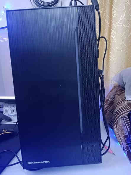 بي سي للبيع المواصفات
H310 
مبرد ستوك tgb
 intel cor i5  9400f
nvidia 1660 ti 6 gb
1tb hd + 128 ssd 
Psu 650 watt
Ram 16 gb  
مع ماوس وكيبورد كلش جديد ونضيف وجوستك اكبوكس 360 وسماعة  
السعر 475 الف وبي مجال بسيط مكاني كركوك 
واتس 
***********
