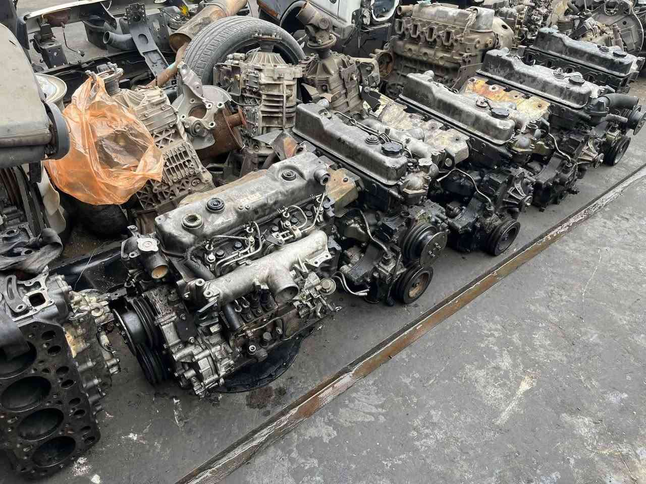 السلام عليكم مكاين وارد جميع الانواع والحجام
كنتر 108 حديث 
كنتر 104/34 حديث
كنتر 104/32 قديم 
ازوزه 112 
ازوزه 115 
مكينة هينو 104 احمر 
بم كنتر كل الاحجام 
بم ازوزه كل الاحجام 
بم هينو كل الاحجام 
 كيرات كنتر + ازوزه + هينو 
عنوان بغداد الشيخ عمر 
عنوان الثاني بغداد جرف النداف كراج الرسول 
 واتس اب***********
واتس اب***********
