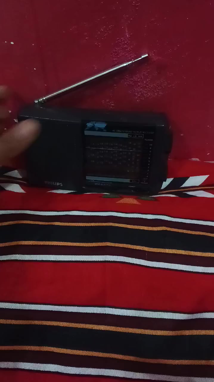 راديو فلبس رسيفر 12موجة سحب قوي جدا نضيف وشغال متوفر توصيل لجميع محافضات العراق ***********
