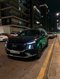 سنتافي كالكرافي موديل 2023 اللون رصاصي غامق أمريكي كلين حادث تاير الخل...
