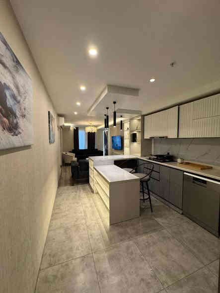 🏙️ شقة مفروشة ٢+١ للإيجار – الطابق 18– Life Tower

📏 المساحة: ١١٦ م²

مرافق وخدمات المبنى:
 • كافيه للاسترخاء
 • نادي رياضي مجهز
 • موقف سيارات خاص
 • منطقة ألعاب للأطفال
 • مسبح
 • كهرباء ٢٤/٧
 • حراسة وخدمات ٢٤/٧
 • صيدلية قريبة
 • سوبرماركت
 • مطاعم متنوعة

💰 الإيجار الشهري: 650 دولار أمريكي
📅 الشقة متاحة للسكن فوراً

📞 للتواصل وحجز موعد للمعاينة:
0750 614 0505 أربيل, العراق
