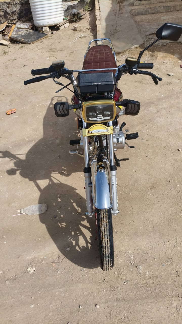 سلام عليكم، للبيع سيفان موديل [2025]، اوراق [سكنر]، مكينة تخبل لا دخانة ولا صوت، والنظافة شوفة عينك
رقمي: ***********
