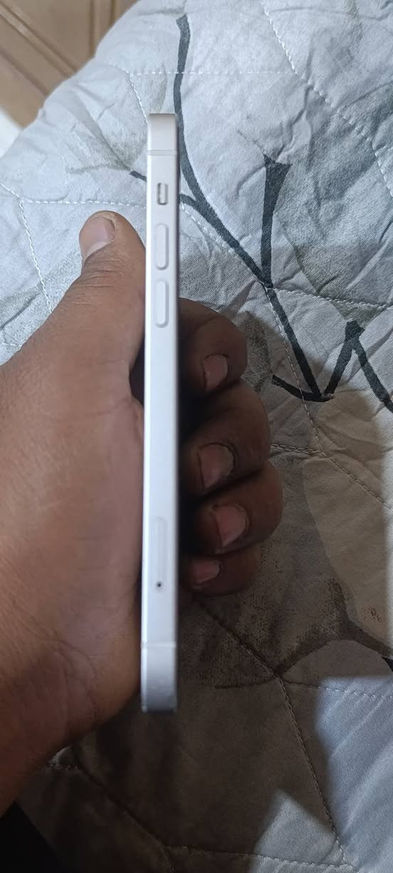 ١٢كامرتين جهاز كفاله فحص حاسبه شرط وين ميعجبك ذاكره ١٢٨بطاريه ٧٤يوم كامل استخدام بدون العاب جهاز مكفول سعر ٣٠٠وبي مجال للشري ***********
