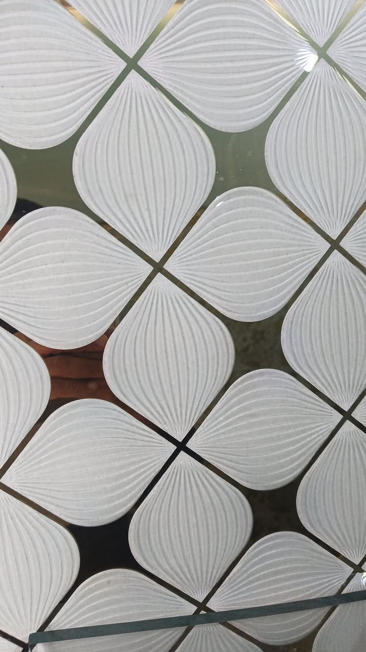 السلام عليكم صبغ شبابيك وشد جام شغل درجة وإلى بغداد وطراف بغداد تصل عل رقم ‏‪***********‬‏
