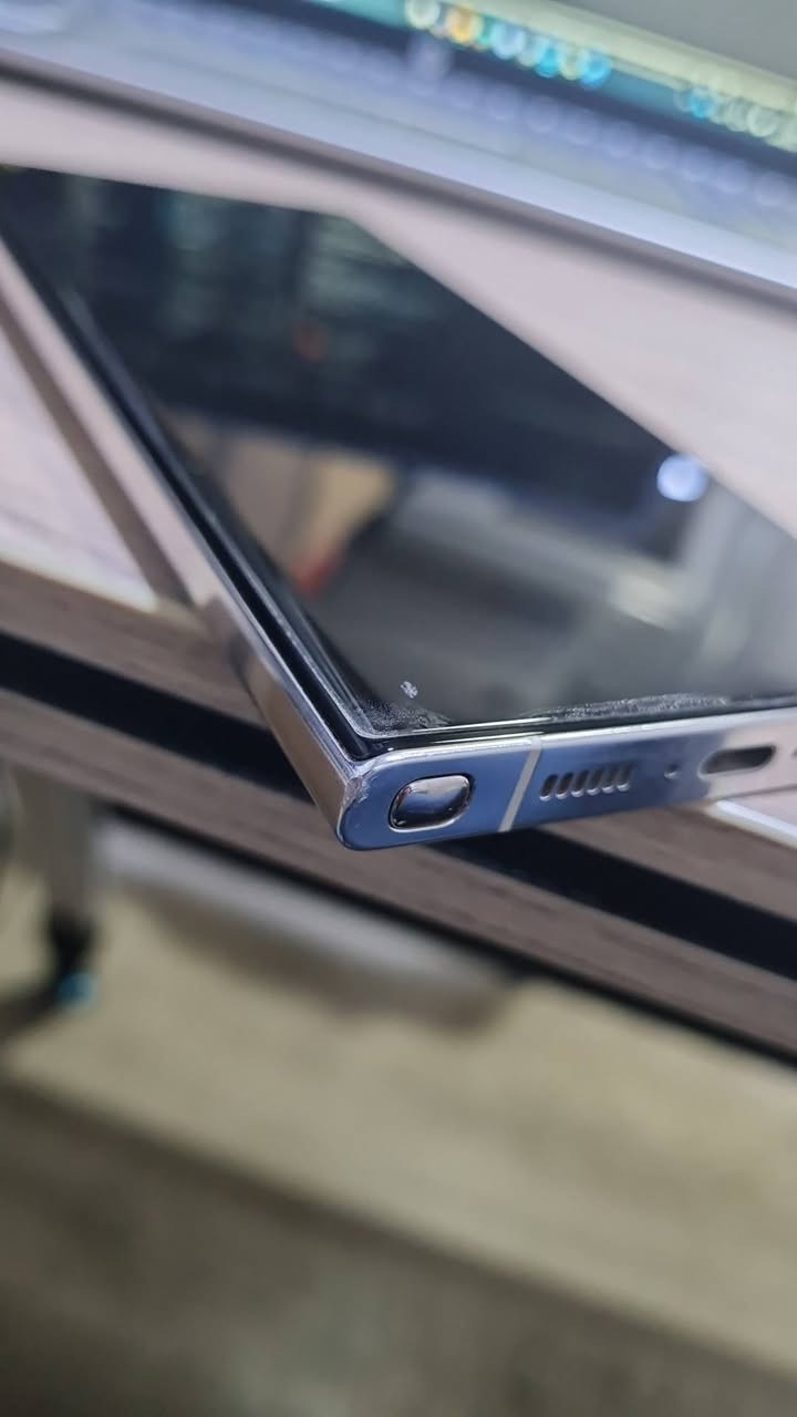 سامسونج S23 ultra  ذاكره 512 لون ابيض جهاز شرق أوسط خطين شركه عين الفهد  السعر ٧٧٥ الف ملحقاته كامله
بغداد حي العدل 
***********7
