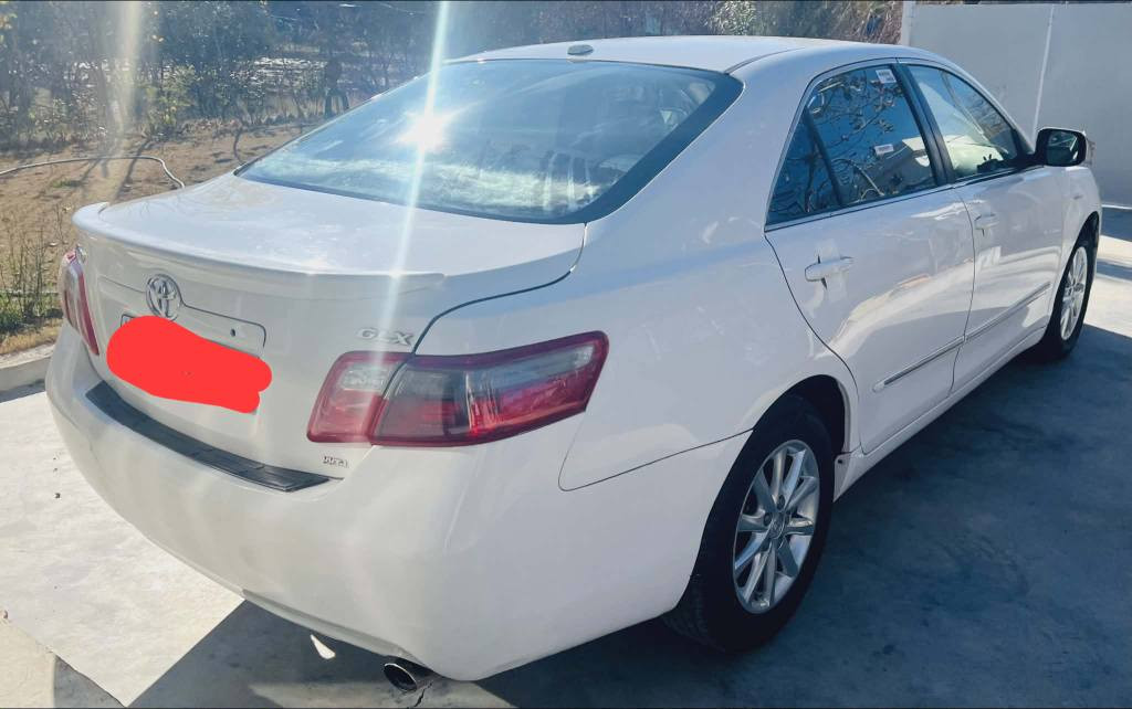 تویتا کامری مۆدیل 2008 خەلیجی بۆ فرۆشتن چوار پارچە و پەڵەیەک بۆیاخی هەیە دوو پارچەی لەسەر شوخت کراوە دوو پارچەی بۆیاخ ئێرەیە قرچێ بچوک پێشی هەیە بێ ئێرباک و شانسی سەنەوی تا 2030 تازەیە چوار تایە تازەی بۆ بەستراوە کارت بەنزینی هەیە دەعامی بۆ دەعامی بەشەرت مەسرەفی نیە سەیارەی خۆمانە و هین مەعرەز نیە نرخی 98 و مەجال 
***********
*********** كركوك, العراق
