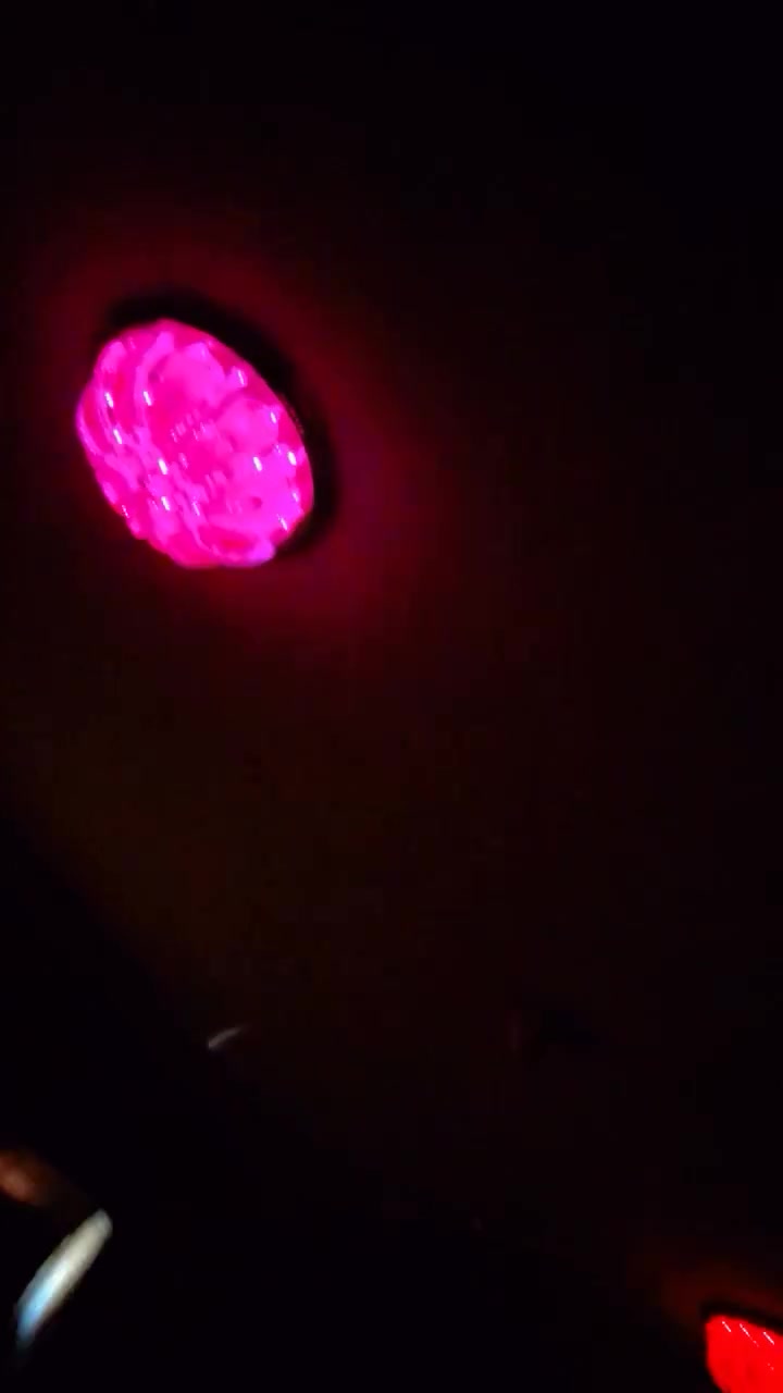 ثريات زوج ب٢٥ اريدهن بلوتوث بيهن واكثر من اضائه


**إذا كنت صاحب هذا الإعلان وتريد حذفه لأي سبب، رجاءا أرسل رسالة إلى الدعم الفني**