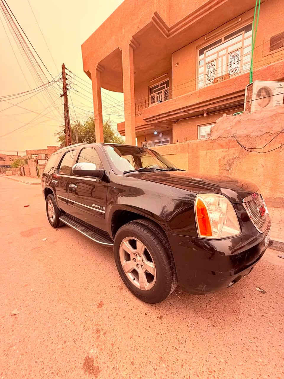 🚘 للبيع – جمسي دينالي 2007 (مواصفات) 🚘
✅ أعلى فئة Denali
✅ محرك 5300 بحالة ممتازة، ما بيه أي نقص ولا ضعف
✅ كير جديد بالكامل، تبديل ناعم وما بيه أي ملاحظة
✅ تخمات جديدة
✅ تايرات جديدة
✅ صدرية جديدة
✅ داخلية VIP ملكي جلد، نظيفة جداً وكأنها جديدة
✅ فتحة سقف
✅ تشغيل عن بعد
✅ مقاعد السائق والخلف كهربائية
✅ باب الصندوق كهربائي
✅ حساسات + كاميرا خلفية
✅ تبريد ممتاز “خير من الله”
✅ لايتات زينون
✅ حدادية
✅ شاشة مع كاميرا
✅ مرايات شفط
✅ السيارة ما بيها أي نقص، وكلشي عليها مرتب ومجدد

🔹 السيارة نظيفة جداً، بدون دگة جاكو، ولا بارد، ولا تكحيل، وجاهزة للاستخدام مباشرة، وتستاهل اللي يدور على سيارة مرتبة ومكيفة ومريحة.

📍 الموقع: بغداد
📄 رقم بغداد الجديد، والسيارة باسمي، والتحويل مباشر.

📞 للاستفسار:
***********

💰 السعر: 190 ، وبها مجال بسيط للمفاوضة.

الله يبارك لصاحب النصيب.
