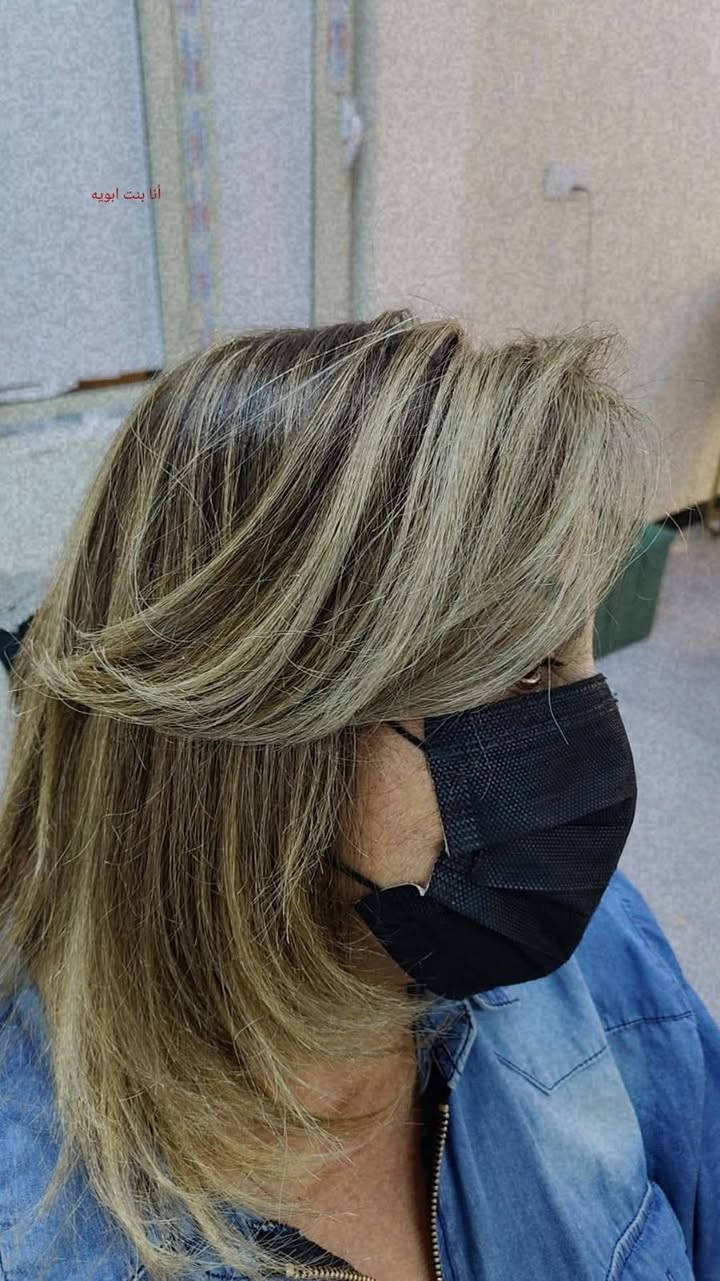 عروض العيد
حف +تنضيف بشرة10 
صبغ مع معالج شعر قصير 20 تسريح حسب طول الشعر مكياج ٢٥ حنة وعرس٢٠٠  صالون لافندر نهاية سوق السمكة قرب كرزات المختار ***********
