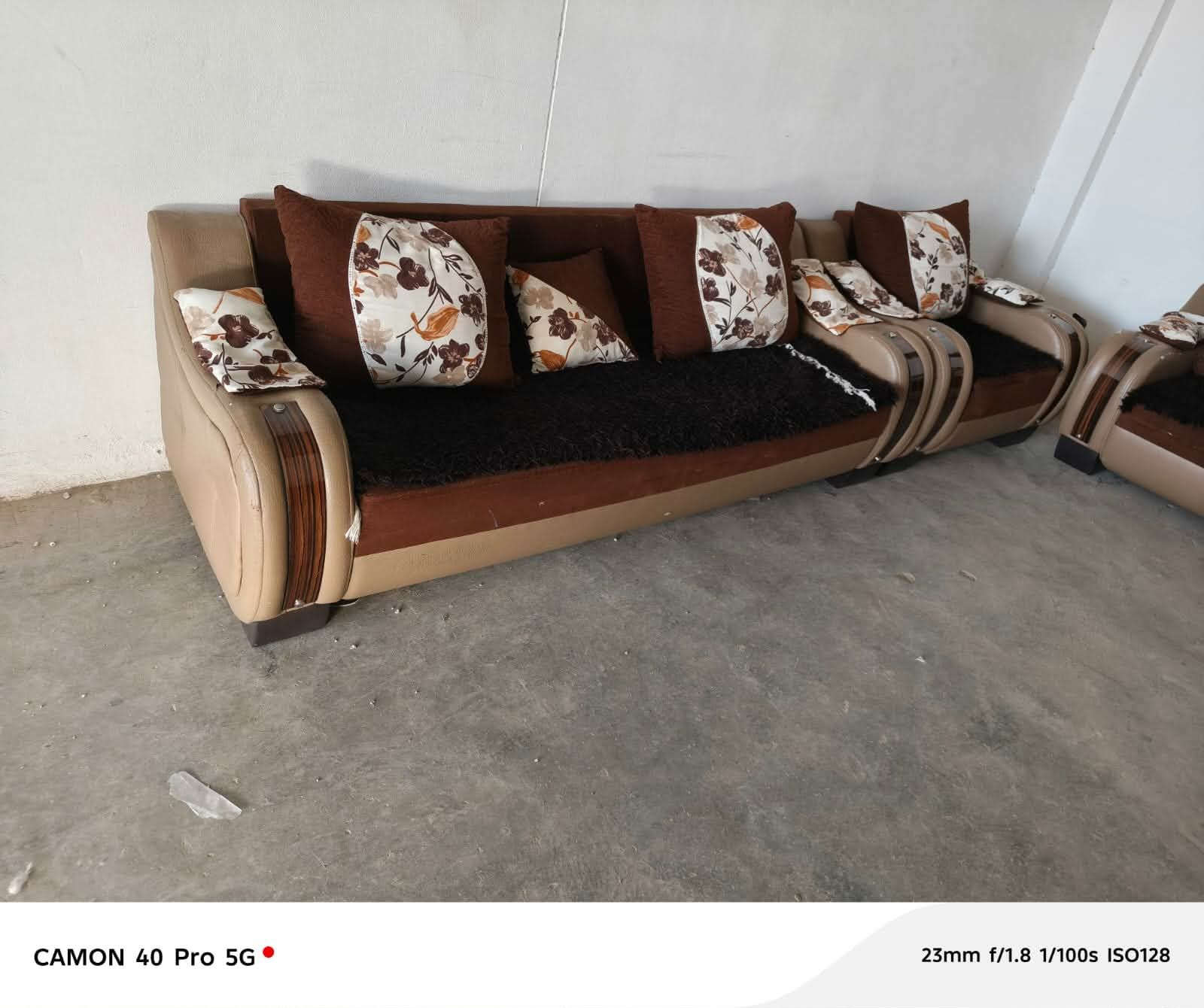 سلام عليكم تخم قنفات لبيع 200سعره واكو توصيل


**إذا كنت صاحب هذا الإعلان وتريد حذفه لأي سبب، رجاءا أرسل رسالة إلى الدعم الفني**