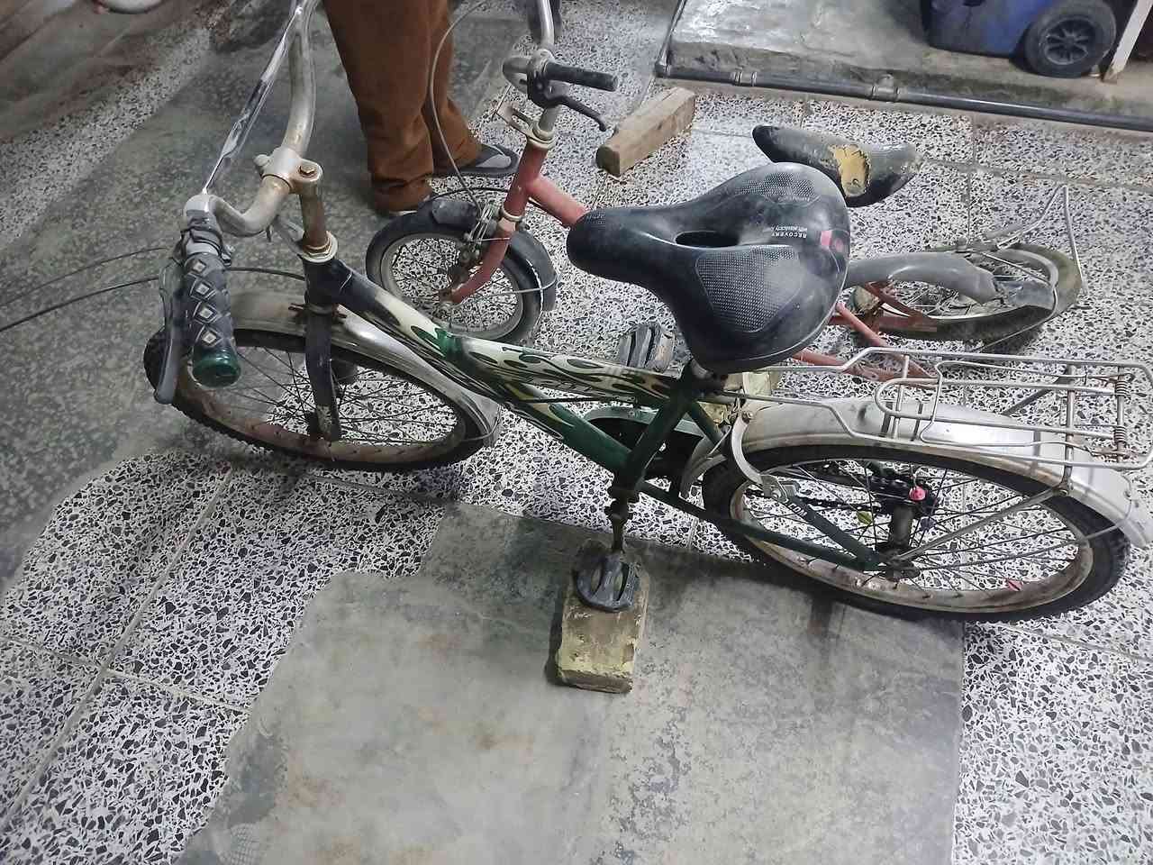 السلام عليكم بايسكلات للبيع الجبير بس عوزة بوربرن ب40والصغير بناتي حجم 14عوزة جاملغ خلفي السعر 30وبيهن مجال المكان بغداد العبيدي رقم الهاتف ***********بي بس واتساب راسلني وبلخدمة
