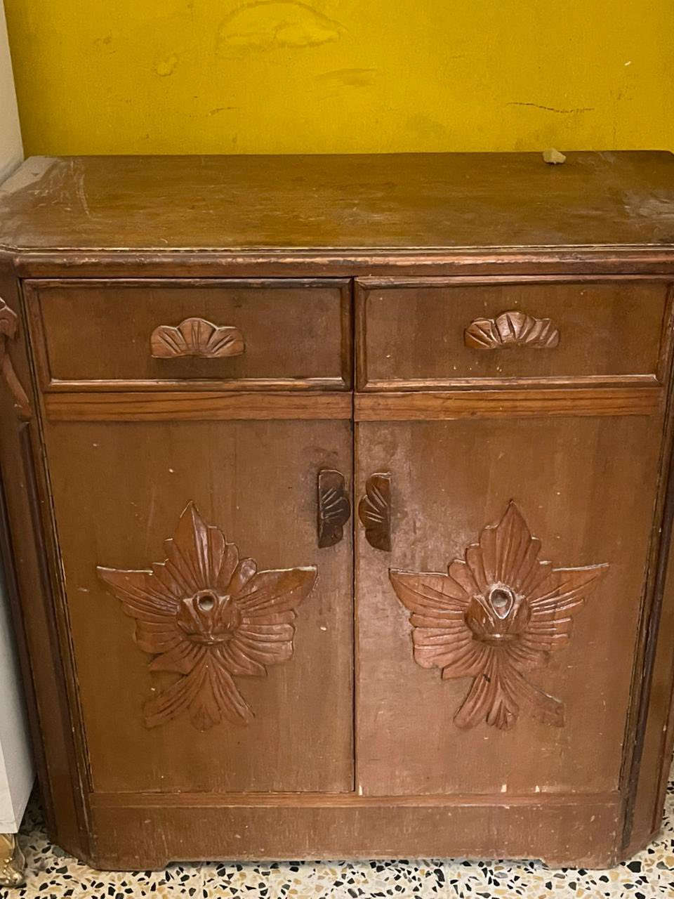 غرفه البيع السعر 1500 رقم ***********
