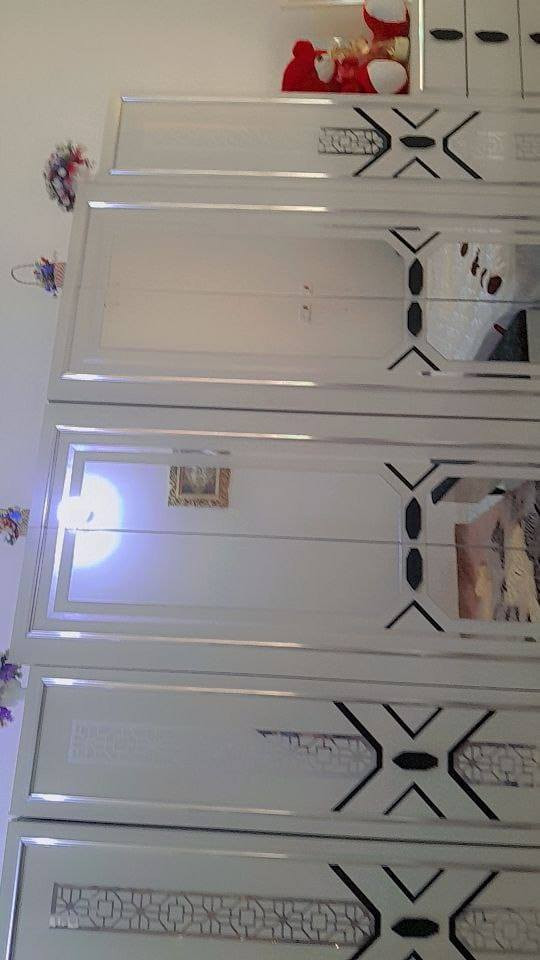 غرفه نوم تركي للبيع السرير جك مخزن والشازلون هم مخزن نضيفه كلش للاستفسار ***********
