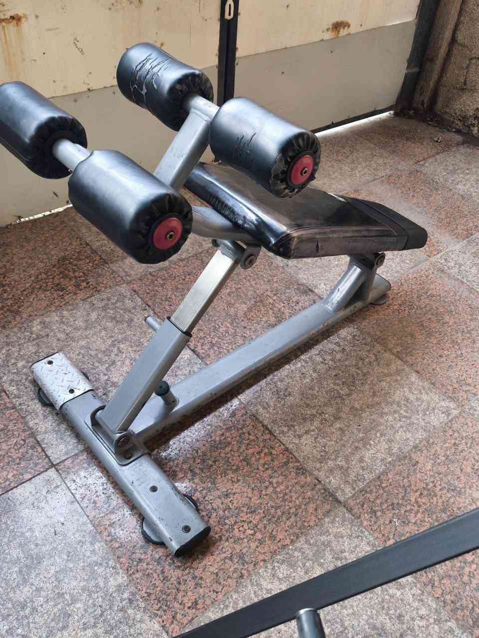 مساطب اعلى واسفل وجهاز سحب تي بار للقاعات او البيوت مستعمل نظيف 

البيع بالكامل جميع الأدوات المعروضة او على فرادا كل واحد بسعره 

مسطبة اعلى ١٥٠ الف
مسطبة اسفل ١٥٠ الف
جهاز سحب تي بار  ٢٠٠ الف
تي بار ارضي عدد ٢  ٥٠ الف

نظافة جيدة يحتاجون لترتيب بسيط

السعر الاجمالي للكل 500 الف قابل للتفاوض 

رقمي *********** 
العنوان / البصرة - القبلة
