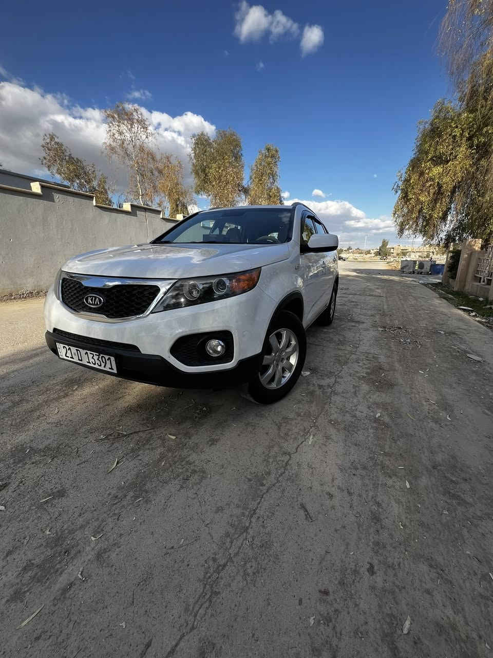 سلام عليكم سورنتو للبيع موديل 2012 سياره خليجي ما بيها ضربه مكينه 4 سلندر 2400 سياره موصفاتها كامره وشاشه السياره صدر جديد امسوي 4 تايرات جديد السياره  خير من الله سعرها 160 يعني دفتر و 60 ورقه وبيها مجال للشراي🤍🪬
رقم : ***********
