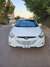 للبيع توسان موديل ٢٠١١  سياره خليجي بيها صبغ باب خلفي جهه الصدر  وبيها...