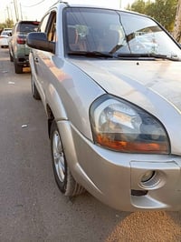 توسان ٢٠٠٩ • محرك 2000 • ماشيه ١٨٠٠٠٠