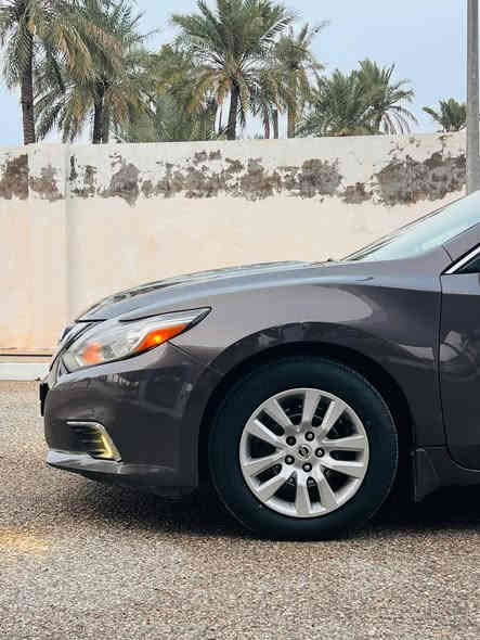 نيسان التيما 2017 
:
⸻

نيسان التيما 2017 
رقم أربيل – شرط التحويل

المواصفات 
• تشغيل بصمة + تشغيل عن بعد
• بصمة أبواب
• كاميرا + شاشة
• تخم تاير + ويل كب
• السيارة جاهزة كير محرك حدادية بشرط
• بجم كبس بدون أي ضرر
• صبغ صفحة كاملة جمالية + تبديل بنيد 
• مكان السيارة: ديالى مندلي
السعر: 120 
واتساب: ***********
واتساب: ***********
