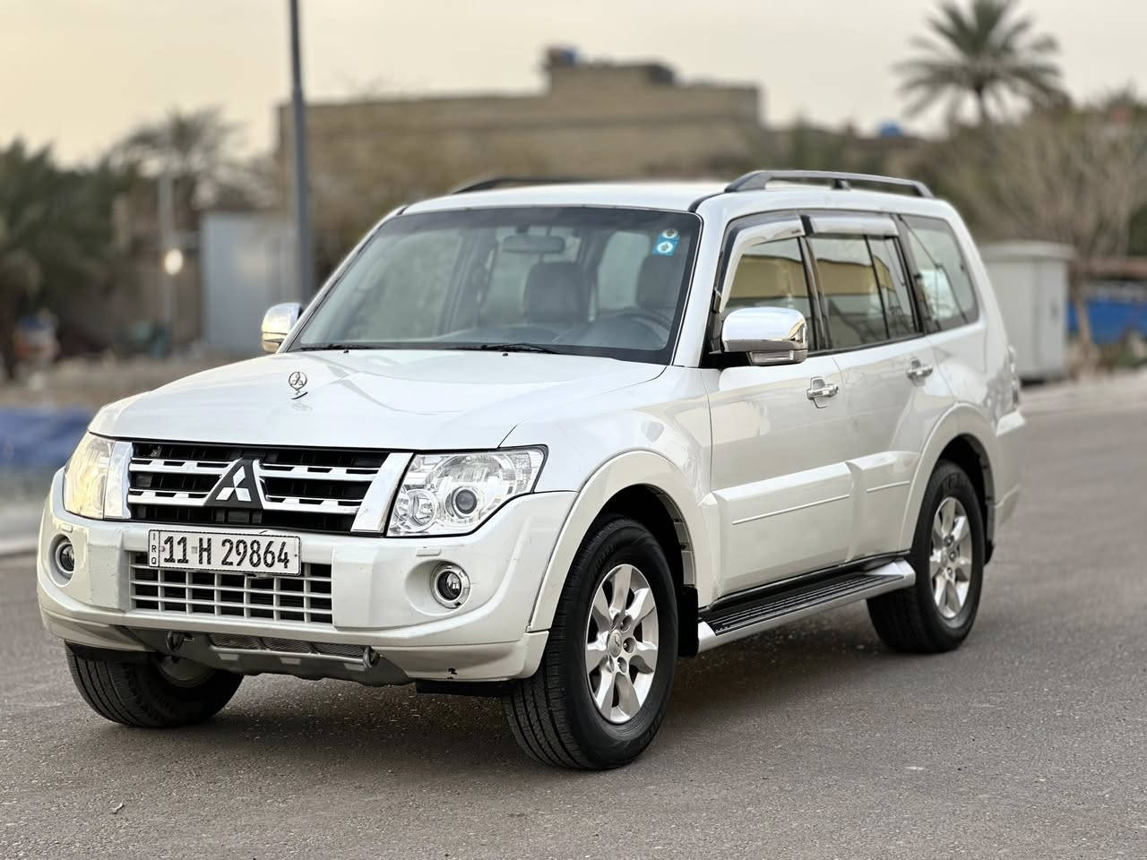 السلام عليكم

باجيرو ٢٠١٣ باسمي هزة ورقم جديد
٦ سلندر
ثلاث قطع تبريد
كشنات جلد دمام خلفي
فور ويل 
تخم تاير جديد 
فول عدا الفتحة 
ماشية ١٤٢
كفالة عامة من الصبغ 

السعر 158
***********
