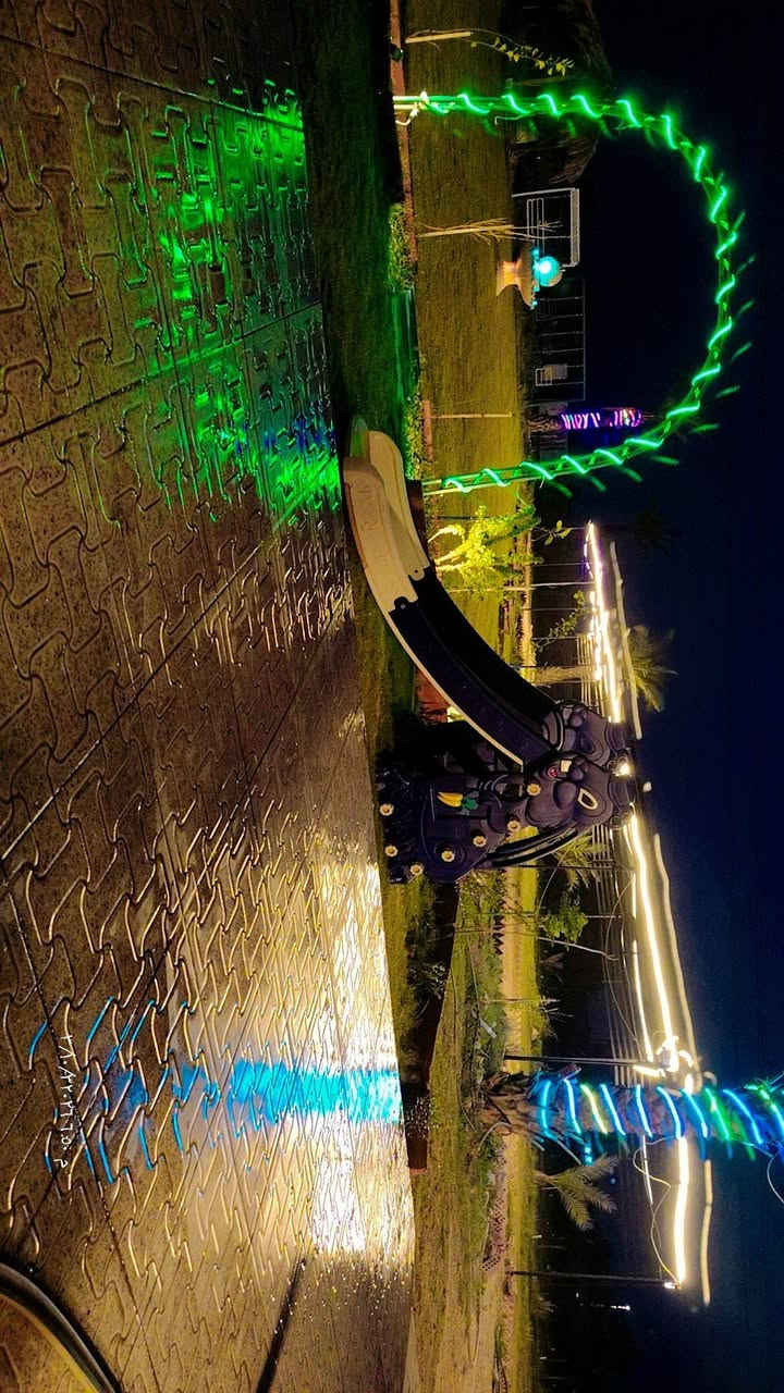 سلام عليكم مزرعة لبيع 2دونم وثا تحب تشتري نص من عته عادي تصل ودلل ***********ج
