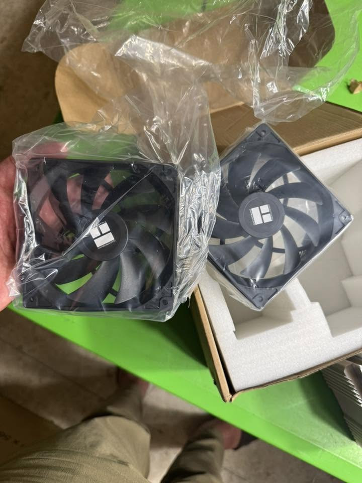 للبيع: مبرد هوائي Thermalright Peerless Assassin 120 SEالحالة: (جديد مكفول) مع الصندوق وكافة الملحقات.الأداء: من أقوى المبردات الهوائية (برجين تبريد Dual Tower) ويتحمل أقوى معالجات Intel و AMD (مثل Ryzen 7000/9000 و Core i7).الملحقات: القواعد الأصلية كاملة وتدعم منافذ Intel LGA 1700 و AMD AM4/AM5.
اكتب سعرك بل عافيه يوجد توصيل لجميع مناطق العراق


**إذا كنت صاحب هذا الإعلان وتريد حذفه لأي سبب، رجاءا أرسل رسالة إلى الدعم الفني**