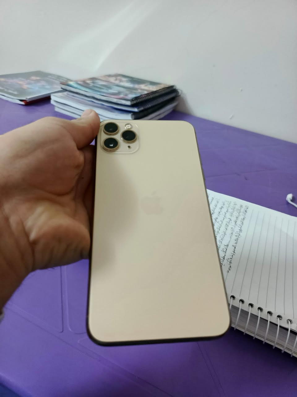 11برو ماكس ذهبي 
ذاكر ٦٤
مبدل شاشه 
مبدل بطاريه ٧٧
الاقطه مال صوت يعوزه تبديل 
مراسل واتساب ***********
