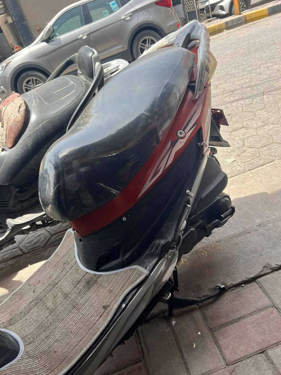 #للبيــع
سايم موديل 19 بدون اوراق محرك بلادي ماطور شغال مكانــه/رمـادي


**إذا كنت صاحب هذا الإعلان وتريد حذفه لأي سبب، رجاءا أرسل رسالة إلى الدعم الفني**