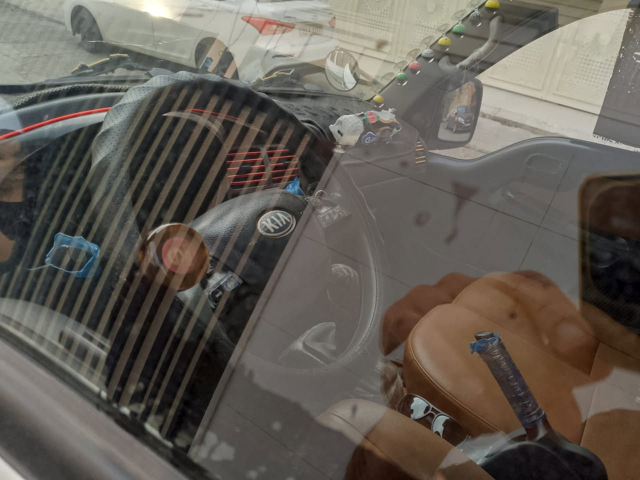 موديل 2020
فول 
كفالة عامة بدون صبغ تبريد السيارة تحكم استيرن كاميرا حساس محجل جادر جلد فول السيارة جاهزة ماشية 120 كيلوا متر السعر 136
***********
