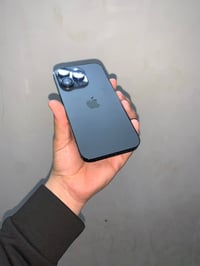 آيفون ١٤ برو • ١٢٨ • بطارية ٨٠