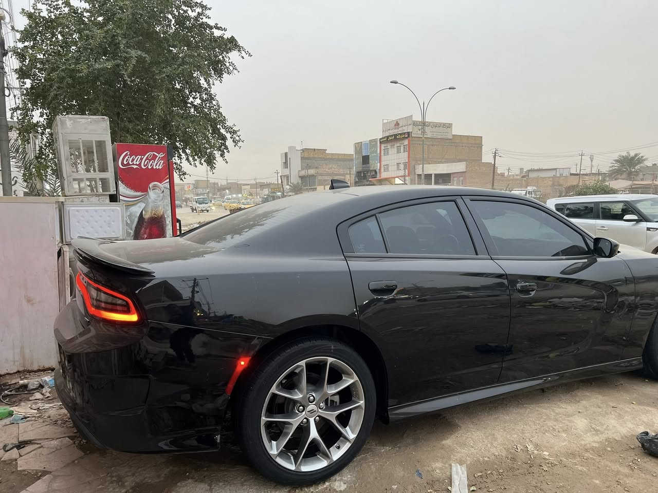 سلام عليكم
جارجر موديل ٢٣اصل بدون رقم 
مكينة ٣٦٠٠
جيتي اصل 
موصفات ال جيتي معروفة 
ماشية ١٦ميل 
حادثهة جاملغ وبنيد 
السعر 220
***********
