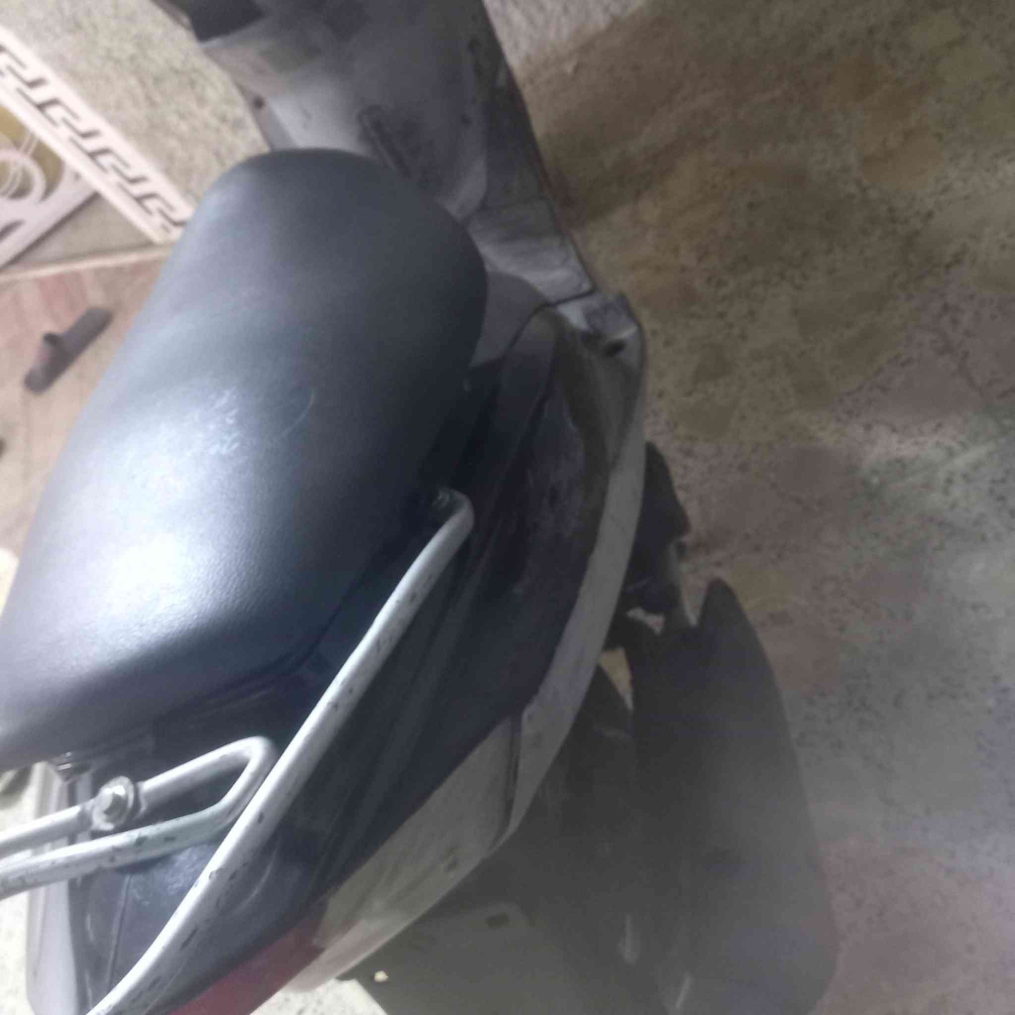 السلام عليكم دراجه للبيع نقره سلف كامله مواصفات سعر 450 مكانه بغداد المدينه رقم ***********
