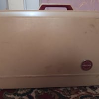 مكينة خياطة